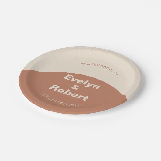 Terracotta Arch Minimalistisch Pappteller (Schrägansicht)