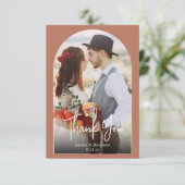Terracotta Boho Arch Foto Wedding Dankeskarte (Stehend Vorderseite)