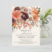 Terracotta Burgundy Floral Fall Brautparty Einladung (Stehend Vorderseite)