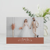 Terracotta Burnt Orange Foto Wedding Dankeskarte (Stehend Vorderseite)