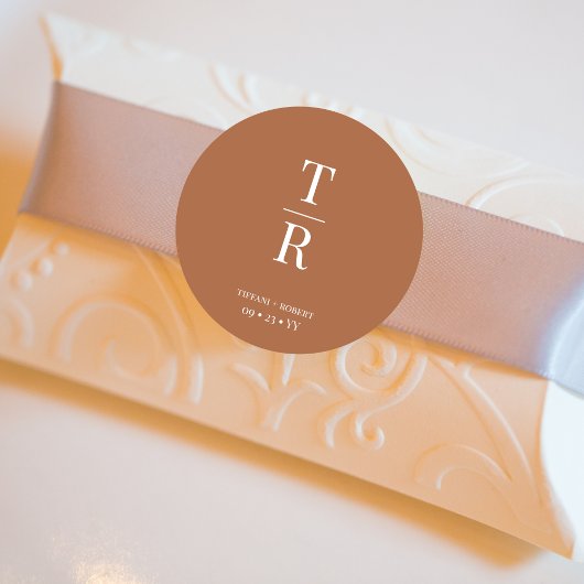 Terracotta Chic Mit Monogramm Gastgeschenk Hochzei Runder Aufkleber
