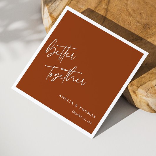 Terracotta Chic: Personalisierte White Script Wedd Serviette