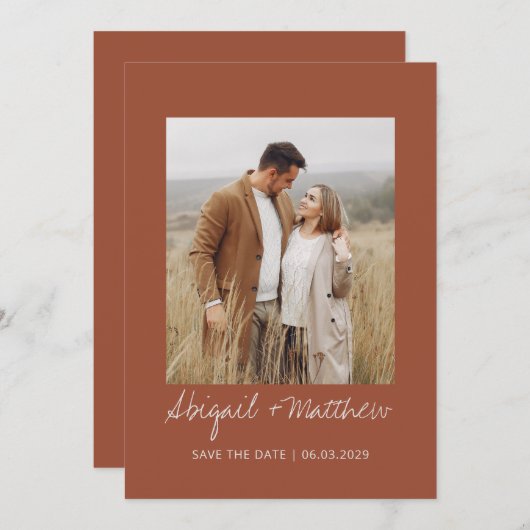 Terracotta Einfaches handgeschriebenes Save the Da Einladung (Vorne/Hinten)