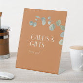 Terracotta Eucalyptus Deko Hochzeitskarten und Ges Sockelschild (In SItu)