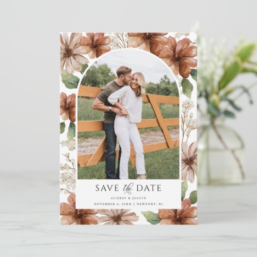 Terracotta Floral Arted Foto Save the Date Einladung (Stehend Vorderseite)