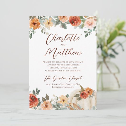 Terracotta Floral Fall Pumpkin Wedding Einladung (Stehend Vorderseite)