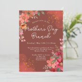 Terracotta Floral Gold Pfirsichmüttertag Brunch Einladung (Stehend Vorderseite)