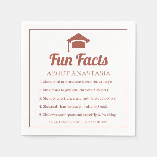 Terracotta Fun Facts class of 2022 graduation cap Serviette (Vorderseite)