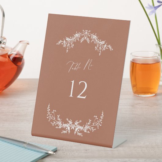 Terracotta Hütte Tischnummer Sockelschild (In Situ)