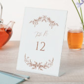 Terracotta Hütte Tischnummer Sockelschild (In Situ)