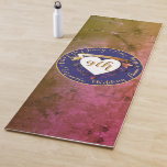Terracotta Lapis Lazuli Hochzeitstag Yogamatte<br><div class="desc">Das macht Spaß; ein Yogamat,  der Ihre Liebe auf Ihrem 9. Lapis lazuli & terracotta Hochzeitstag ehrt! Ich habe diese mit "kühnen" Hintergedanken entworfen,  und die traditionellen Lapis- und Terrakotta-Bilder zusammen mit Ihrem Medaillonentext und meinen extravaganten Herzen sorgen für ein regales und passendes Design für Ihren besonderen Tag!</div>