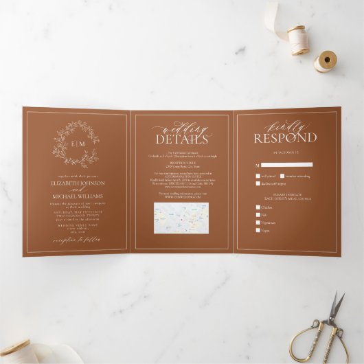Terracotta Leafy Wappen Monogram Wedding Dreifach Gefaltete Einladung (Innenseite)