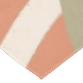 Terracotta Linework Pattern | Cream & Olive Tischdecke (Schrägansicht)