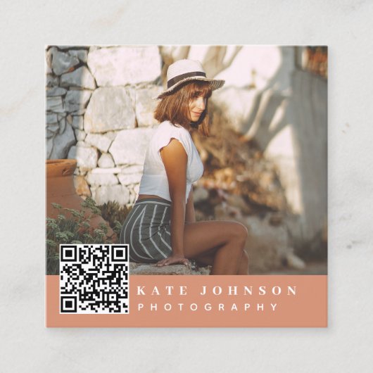Terracotta Minimal Foto QR Code Social Media Quadratische Visitenkarte (Vorderseite)