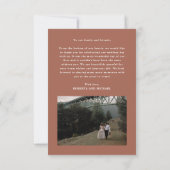 Terracotta Minimalistisch Dankbare Script Wedding Dankeskarte (Rückseite)