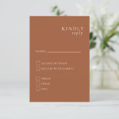 Terracotta Minimalistisch Elegante RSVP Karte (Stehend Vorderseite)