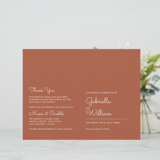 Terracotta Minimalistisch Script Wedding Program (Stehend Vorderseite)