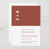 Terracotta Minimalistische Farbblockinitialen Hoch Einladung (Vorne/Hinten)