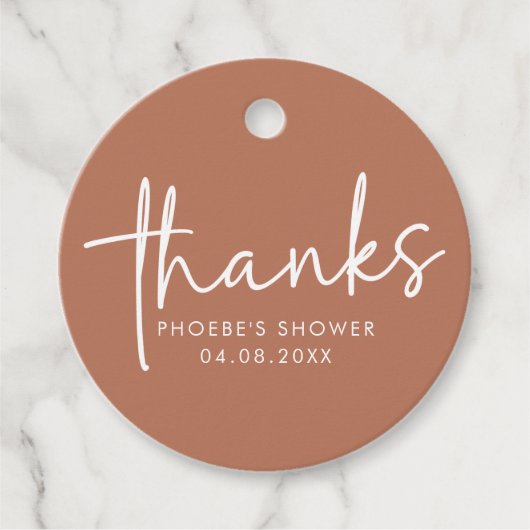 Terracotta Minimalistisches Script-Brautparty Geschenkanhänger (Vorderseite)