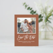 Terracotta Modernes kalligrafisches Foto Save the Postkarte (Stehend Vorderseite)