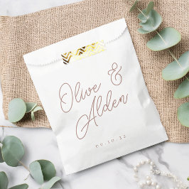 Terracotta Oversified Script Names Wedding Geschenktütchen