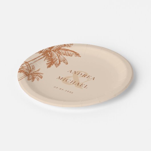Terracotta Palm Trees & Ampersand Strand Hochzeit Pappteller (Schrägansicht)
