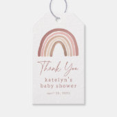 Terracotta Pink Boho Rainbow Baby Dusche Geschenkanhänger (Vorderseite)
