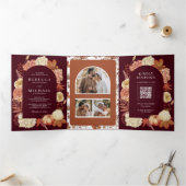 Terracotta Pumpkin Floral QR Code Burgundy Wedding Dreifach Gefaltete Einladung (Innenseite)