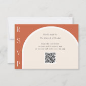 Terracotta QR Code Modern Arch Wedding online RSVP Karte (Vorderseite)