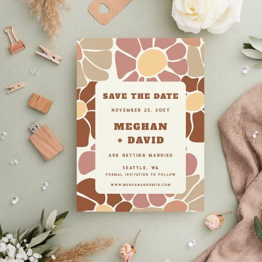 Terracotta Retro Groovy Boho Chic Save the Date Ankündigungspostkarte