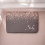 Terracotta Rose Gold Blush Pink Glitzer Monogram Badematte<br><div class="desc">Terracotta und Rose Gold - Blush Pink Sparkle Glitzer Script Monogram Name Bath Mats. Dies macht den perfekten Abschluss,  Geburtstag,  Hochzeit,  Brautparty,  Jubiläum,  Babydusche oder Junggeselinnen-Abschied Geschenk für jemanden,  die Lieben glamourösen Luxus und schicke Stile.</div>