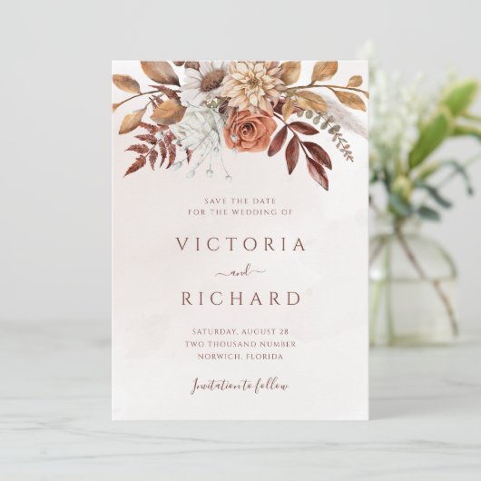 Terracotta Rust Blume Boho Fall Foliage Hochzeit Save The Date (Stehend Vorderseite)
