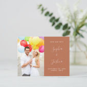 Terracotta Rust & Blush Script Foto Save the Date Postkarte (Stehend Vorderseite)