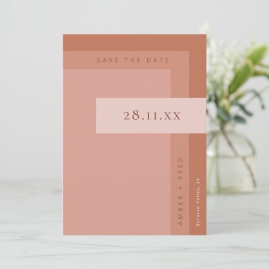 Terracotta Rust & Burnt Orange Boho Minimalistisch Save The Date (Stehend Vorderseite)