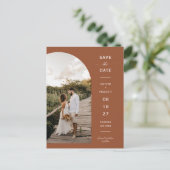 Terracotta Script Arch Foto QR Code Save the Date Postkarte (Stehend Vorderseite)