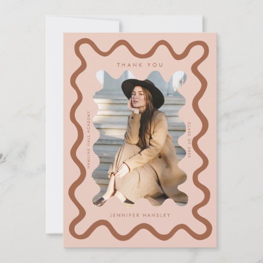 Terracotta Squiggly Wavy Line Abschluss Vielen Dan Ankündigung (Vorderseite)