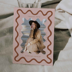 Terracotta Squiggly Wavy Line Abschluss Vielen Dan Ankündigung