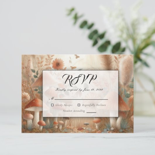 Terracotta Toadstool Magic Wedding RSVP Karte (Stehend Vorderseite)