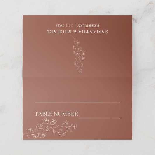Terracotta und Ivory Tiny Floral Boho Wedding Platzkarte (Außenseite Aufgefaltet)