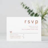 Terracotta White Minimalistisch Typografy Wedding RSVP Karte (Stehend Vorderseite)