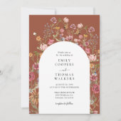 Terracotta Wildblumen Arch Wedding Einladung (Vorderseite)