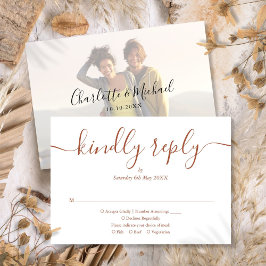 Terrakotta Einfache Elegante Schrift Foto Hochzeit RSVP Karte