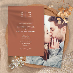 Terrakotta-Moderne-Monogramm-Foto-Hochzeit Einladung