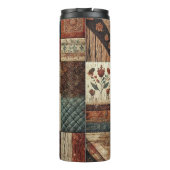 Terrakotta-Patchwork-Quilt Rustikaler Boho-Blumens Thermosbecher (Rückseite)