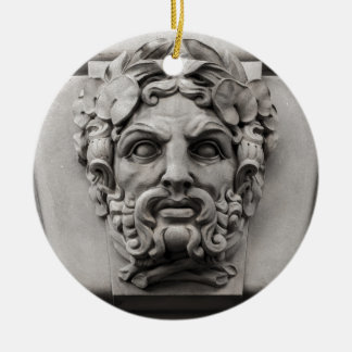 Terrakotta-Steingesichter auf historischem Gebäude Keramik Ornament