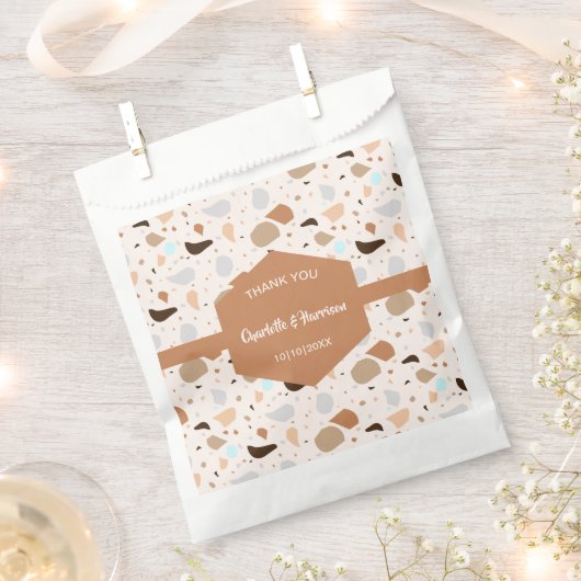Terrazzo Abstrakt Moderne Hochzeit Geschenktütchen (Ausgeschnitten)
