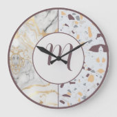 Terrazzo-Marble Custom Initial Große Wanduhr (Vorderseite)
