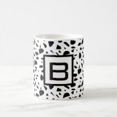 Terrazzo Schwarz-weiß Monogramm Kaffeetasse (Mittel)