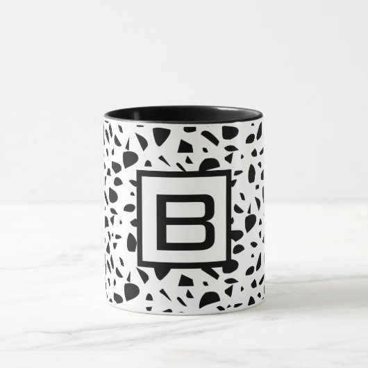 Terrazzo Schwarz-weiß Monogramm Tasse (Zentrum)
