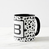 Terrazzo Schwarz-weiße Monogramm, initial fett Tasse (VorderseiteRechts)